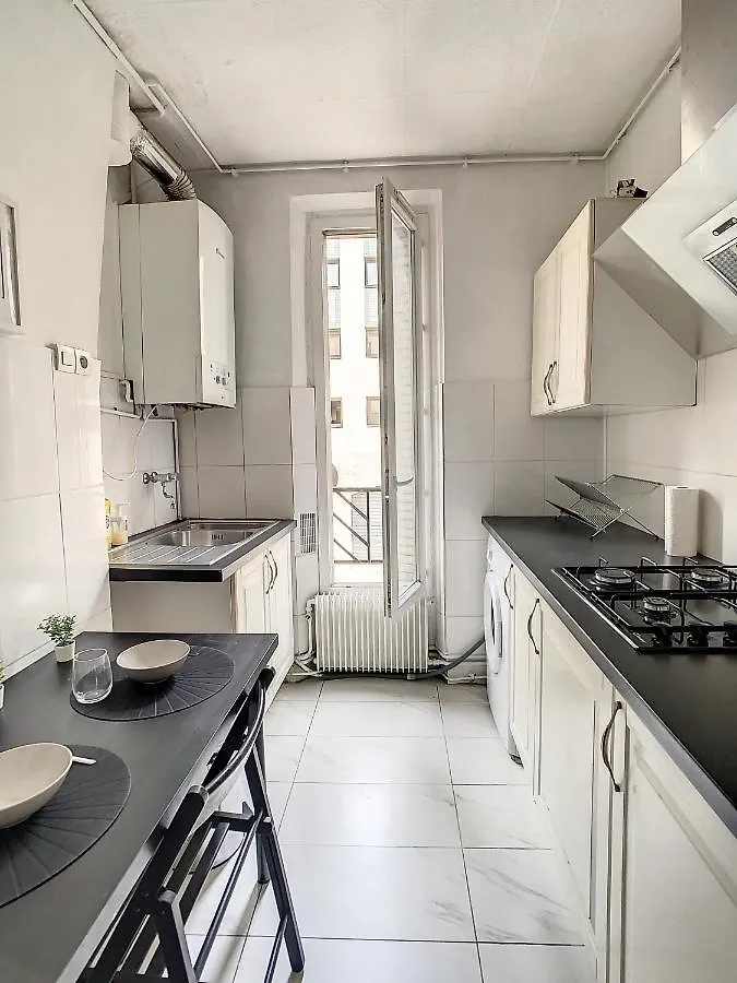 Apartment Grand Cozy Appart - Proche Metro Paris - Spots Touristiques Ivry-sur-Seine