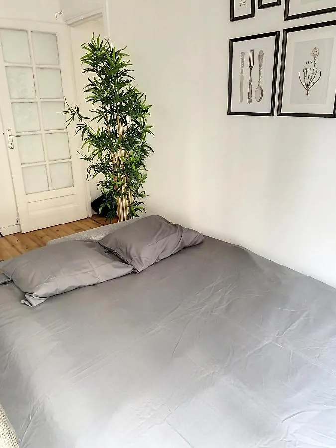 Grand Cozy Appart - Proche Metro Paris - Spots Touristiques Ivry-sur-Seine 0*,  France