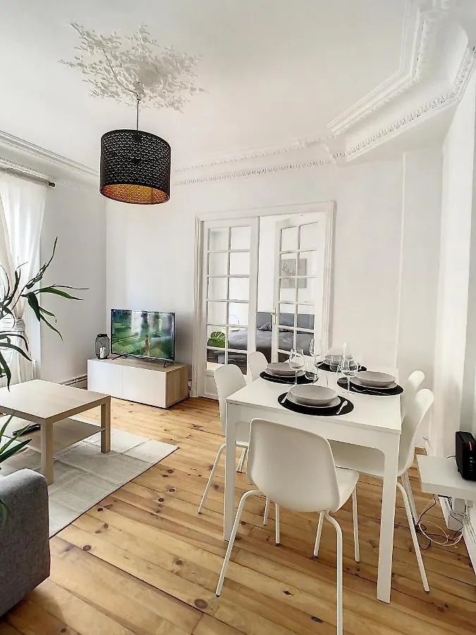 Grand Cozy Appart - Proche Metro Paris - Spots Touristiques Ivry-sur-Seine 0*,  France